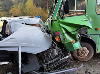 На Львівщині автобус зіткнувся з Volkswagen: п’ятеро людей у лікарні