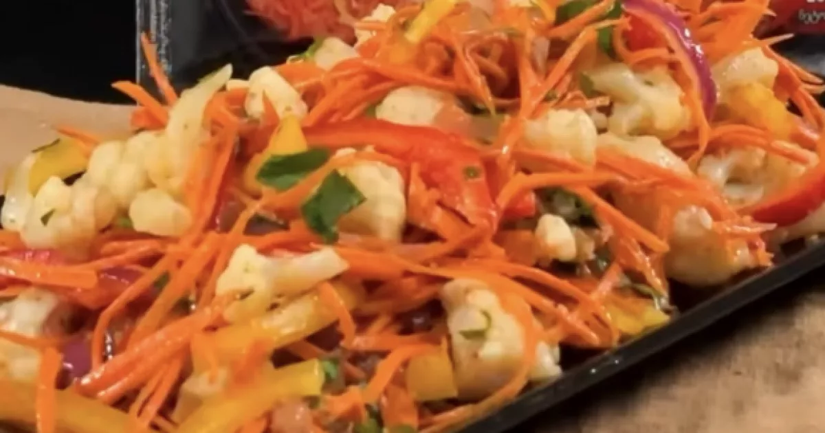 За вуха не відтягнеш: вітамінний салат по-корейськи, поки овочі по копійці в «АТБ»