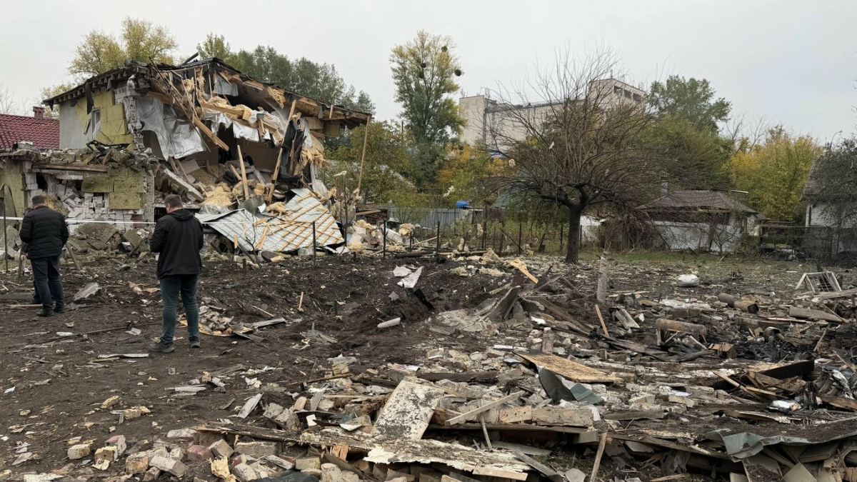 Сусіди рятували людей після удару РФ: киянка розповіла, як це було