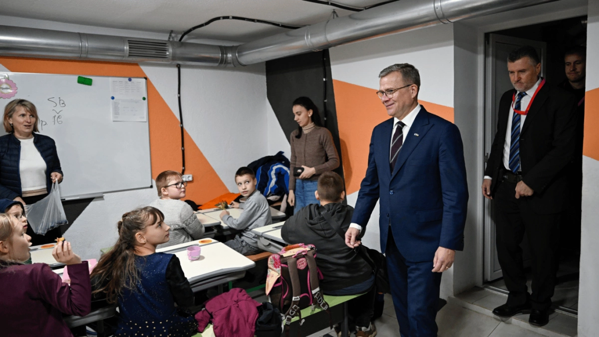 «Боляче це бачити»: прем’єр Фінляндії про навчання в Києві під час атаки балістикою