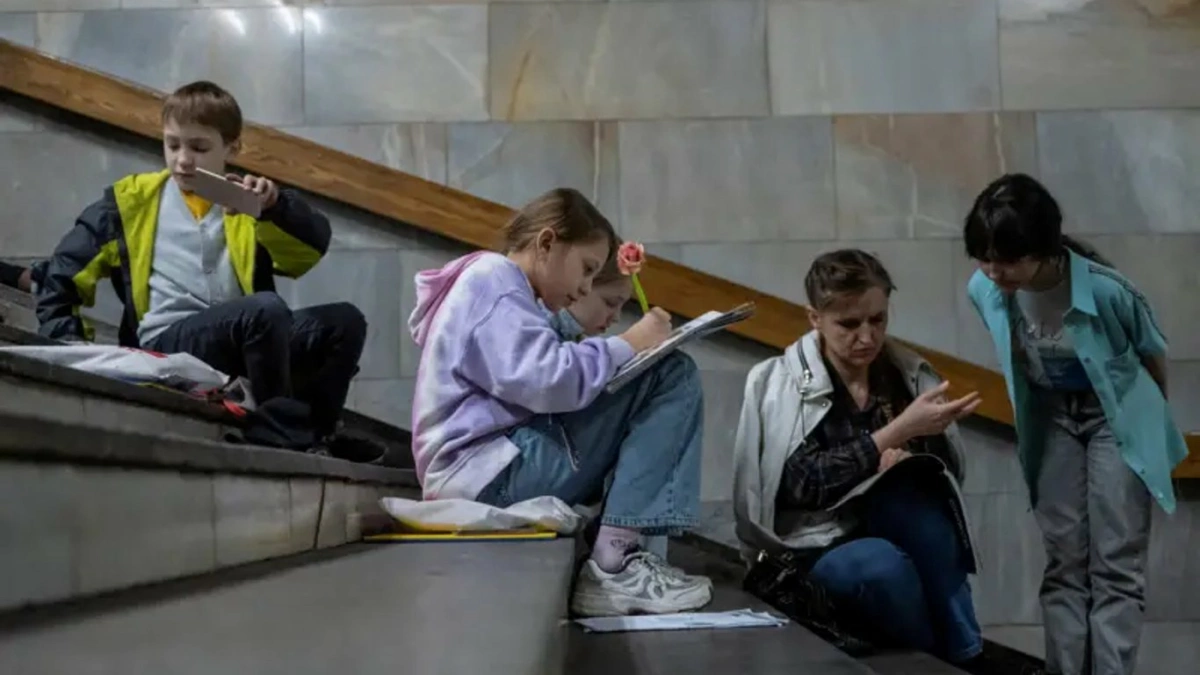 Чому діти відмовляються йти в укриття: педагог назвав приховані причини