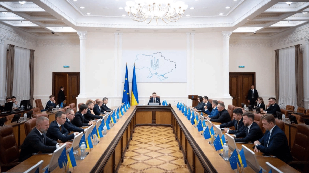 Бронювання працівників по-новому: Кабмін підняв ліміт для енергетики та ОПК до 95%