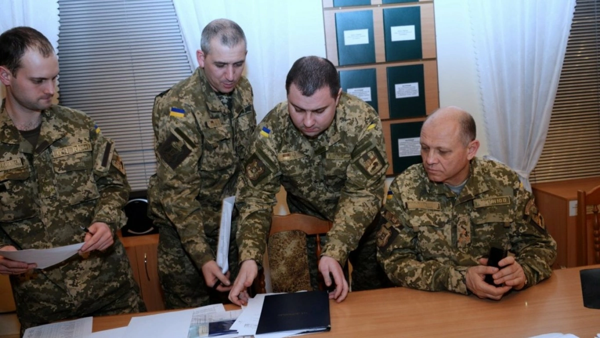 Чоловіка з параноїдною шизофренією незаконно залишили на військовому обліку: рішення суду