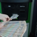 Скільки грошей можна внести на картку через термінал: ліміти банків і EasyPay