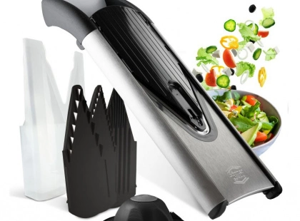 Полегшує приготування страв за однієї умови: як правильно користуватися овочерізкою