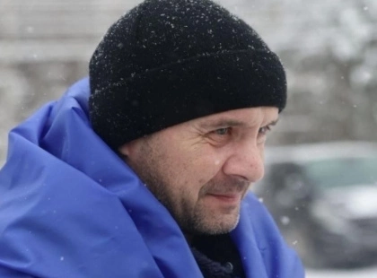 Сім'ю звільненого з полону військового змушують повернути 15 млн? Реакція не забарилася