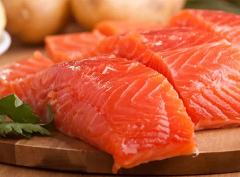 В «АТБ» обваляться ціни на червону рибу: названа дата, коли її можна буде купити зі знижкою понад 30%