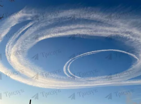 Таємничі кільця в небі над Україною: що помітили й чи пов'язано з війною (фото, відео)