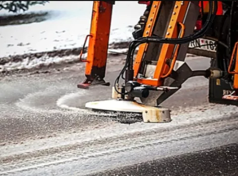«Золота сіль»: у якому регіоні посипання доріг найдорожче і чому