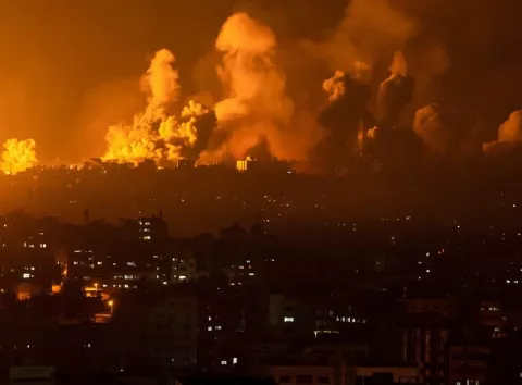 Вибухи й блекаути: в росії пройшла дуже неспокійна ніч — де були атаки