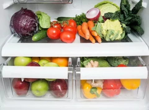 Ніколи не кладіть у холодильник: 7 фруктів, які швидко псуються від холоду