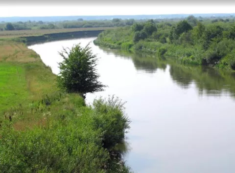 Ріка на Рівненщині, що "затягує": чому місцеві її люблять і бояться